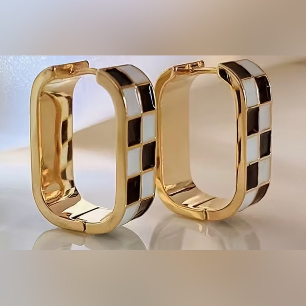 Chic Gold and Black Checkered Earrings